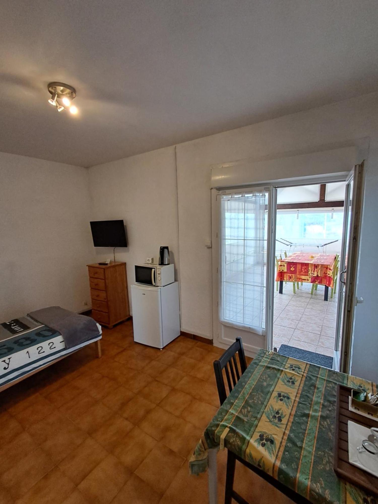 Chambre Solo Toulon Ouest Buitenkant foto